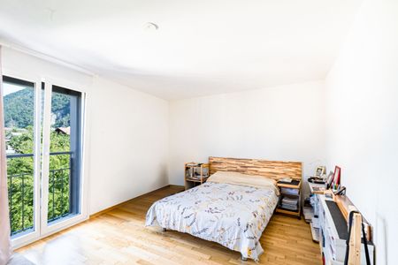 Superbe 2,5 pièces lumineux avec balcon privatif - Photo 3