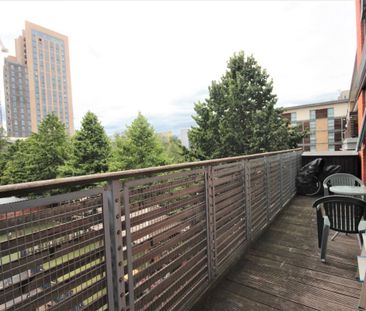 Whippendell Road - Photo 1