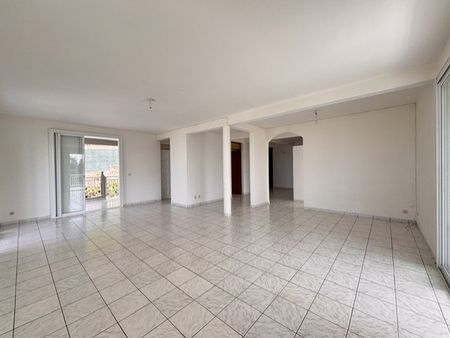 Location Maison 4 pièces 107m² LE GOSIER 97190 - Photo 2