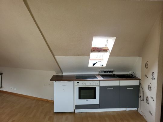 Gemütliche 2-Zimmerwohnung im Dachgeschoss in zentraler Lage in Welschneudorf! - Photo 1