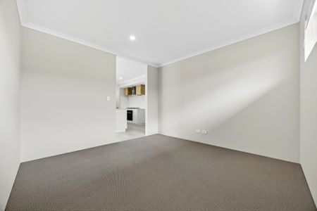 Modern, New & Minutes from the Beach. - Photo 3