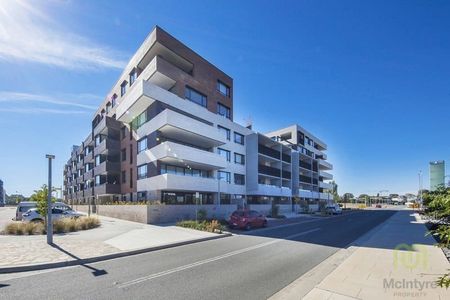 Stylish One-Bedroom Apartment in Kingston Foreshore - Photo 5