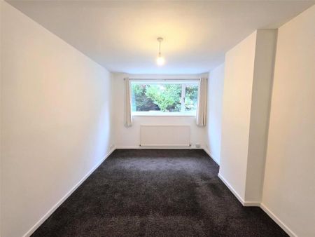 3 bedroom end of terrace house to rent - Photo 4