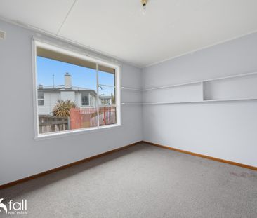 Well presented 3 bedroom family home - Photo 4