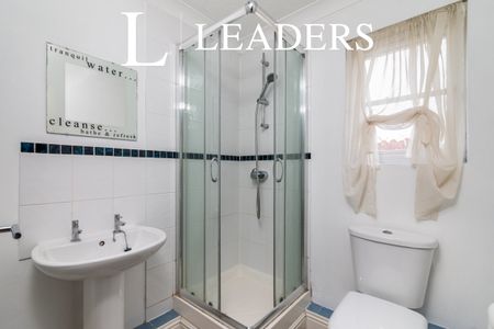 3 bedroom semi-detached to rent Johnson Way, Lowestoft - Photo 4