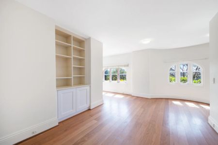 Light Filled Garden Oasis, Stroll To Cammeray Village - Photo 3