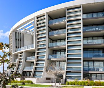 Coastal Luxury with a Front-Row Marina View - Photo 5