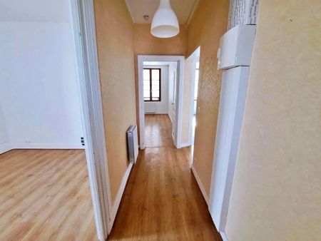 Location Appartement 2 pièces 54 m2 à Ivry-la-Bataille - Photo 3