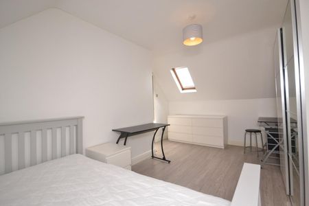 3 bedroom House To Let - Photo 5