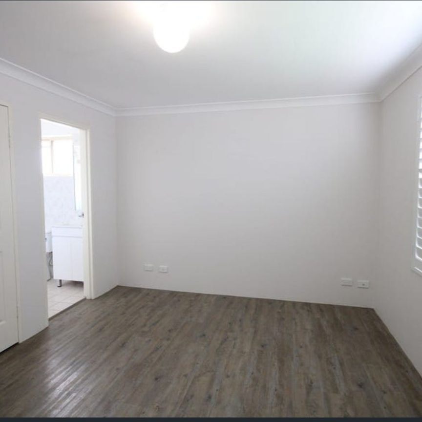 FAMILY HOME CLOSE TO LOCAL AMENITIES! - Photo 1
