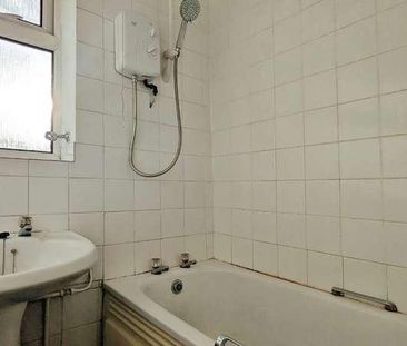 Wildmoor Avenue, Holts, Oldham, OL4 - Photo 5