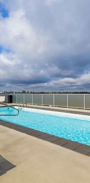 1 Bedroom - 70 Boulevard Des Laurentides, Laval - Photo 1