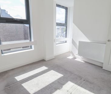 Modern Two Bedroom flat in the centre of Kings Lynn with parking - Photo 1