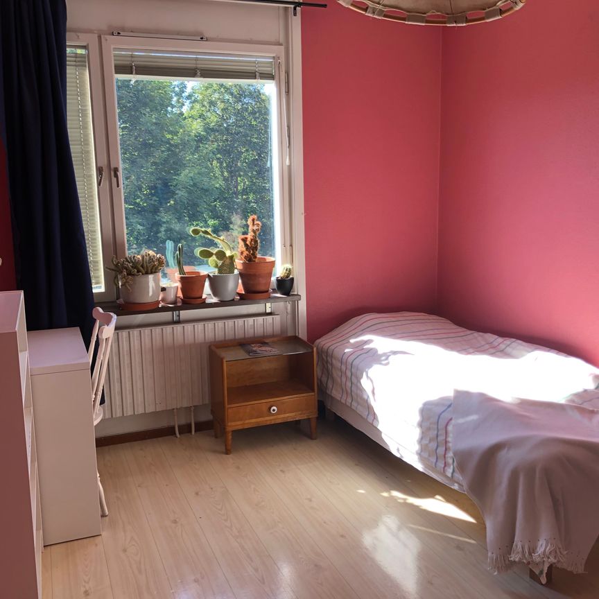 Krysshammarvägen, Solna - Photo 1