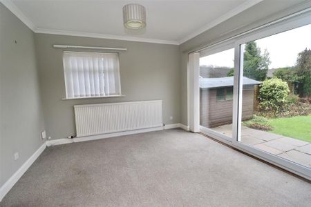 4 bedroom detached house to rent - Photo 3