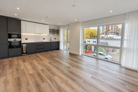 3 Bed Flat, Cairncross House, SE3 - Photo 5