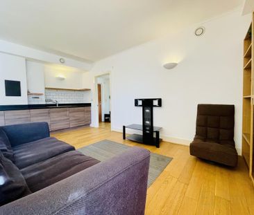 2 bedroom penthouse to rent - Photo 3