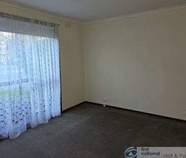 Modern 3-Bedroom Unit in a Quiet, Well-Maintained Block - Photo 1