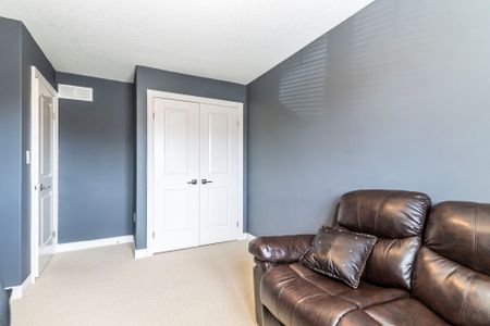 For Lease - 93 Sexton Crescent, Hamilton, Ontario - Photo 2