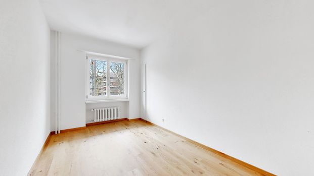Grosszügige 3.5-Zimmer-Wohnung mit Balkon an zentraler Lage - Foto 1