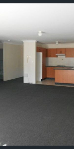 2-Bedroom Unit – Prime Location - Photo 1
