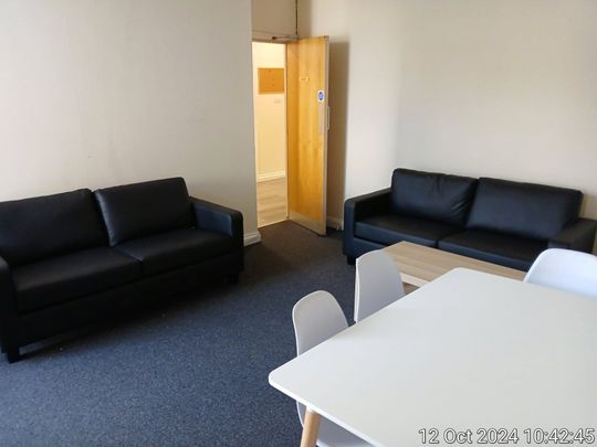 Student Properties to Let - Photo 1