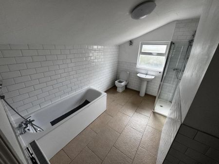 2 bedroom terraced house to rent - Photo 3