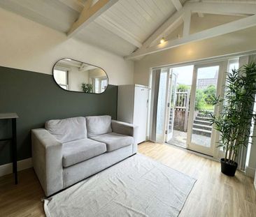 A Lovely House share in Hampshire - Photo 2