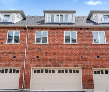 For Lease - 10 Mcalister Avenue, Richmond Hill, Ontario - Photo 2