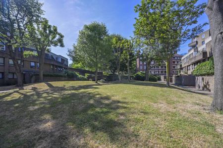 3 bedroom flat to rent - Photo 3