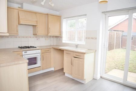 2 bedroom terraced house to rent - Photo 2