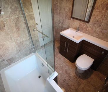 5 bedroom semi-detached house to rent - Photo 4