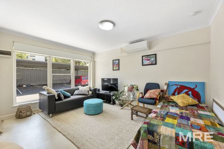 3/2 Yorston Court, Elsternwick - Photo 2