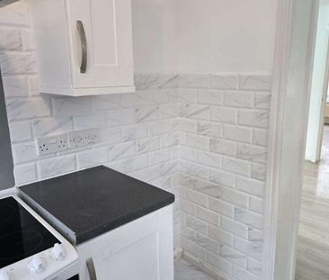 Irlam Avenue, Eccles, M30 - Photo 6