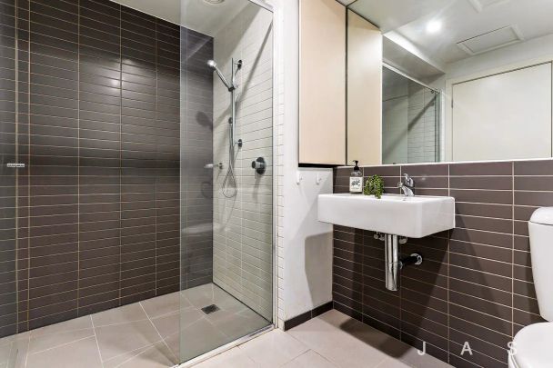 “Bright Apartment Living, Walk-To-Everything” - Photo 1