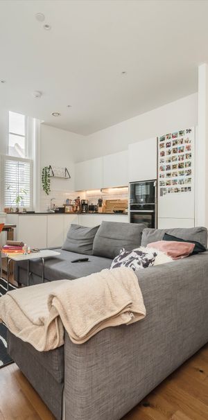 Winchester Street, London, W3, London - Photo 1