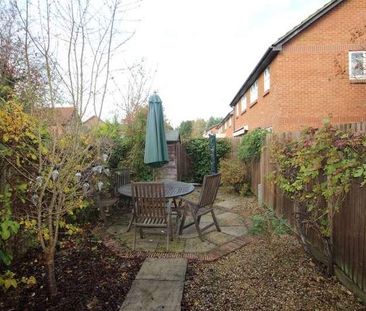 West End, Woking, GU24 - Photo 1