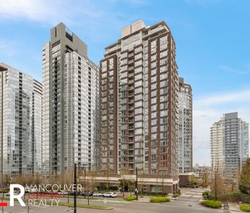 Condo in Downtown Vancouver, BC - Photo 3