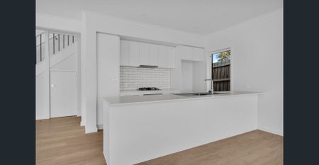 BEAUTIFUL BRAND NEW LIVING - Photo 5