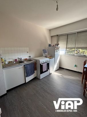 SPACIEUX T2 de 49m2 A PROXIMITE DE LA MAIRIE - Photo 1