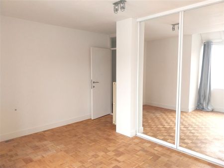 TE HUUR: Ruim appartement met 3 slaapkamers te Genk! - Foto 5