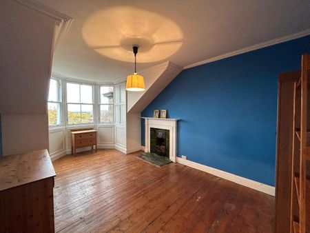 3 bedroom flat to rent - Photo 3