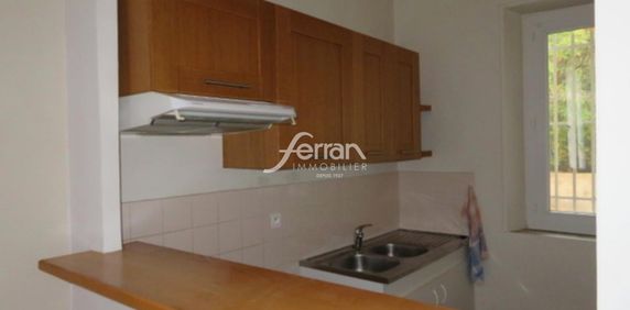 Location Appartement 2 pièces 45m² DRAGUIGNAN 83300 - Photo 2