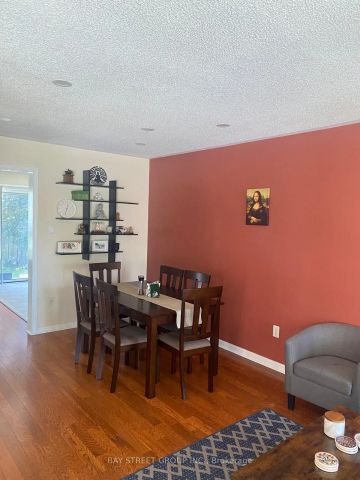 Detached Home For Lease | W9051238 - Photo 4