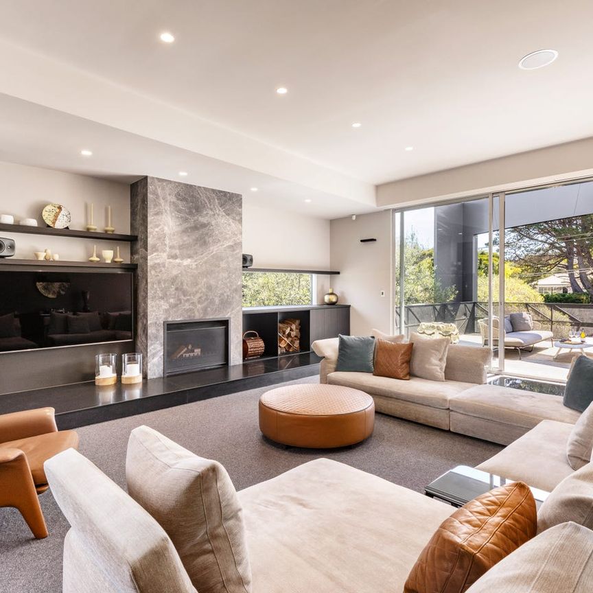 Luxury Coastal Resort - 12 months plus - Furnished or Un-Furnished - Photo 1