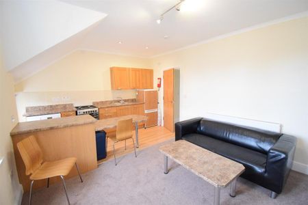 1 bedroom flat to rent - Photo 2