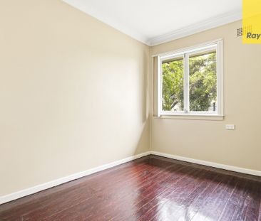 THREE BEDROOM FAMILY HOME!!! - Photo 6