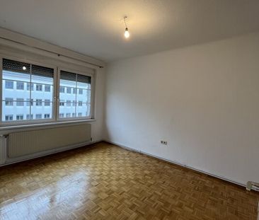 Dachgeschosswohnung im Zentrum - Photo 4