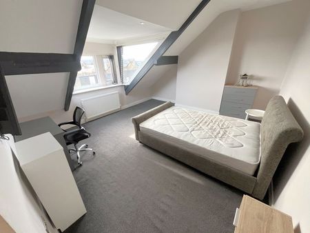 Room 6, Rosemont Road, Bramley, Leeds, LS13 3PP. - Photo 5