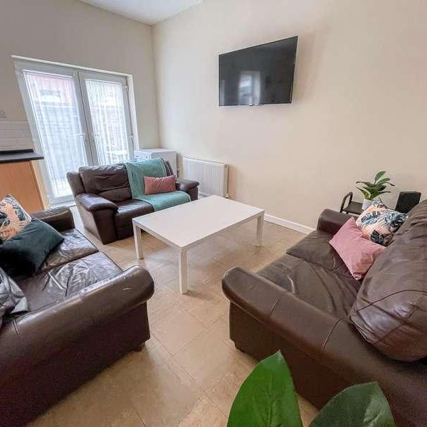 Salisbury Road, L15 - Photo 1